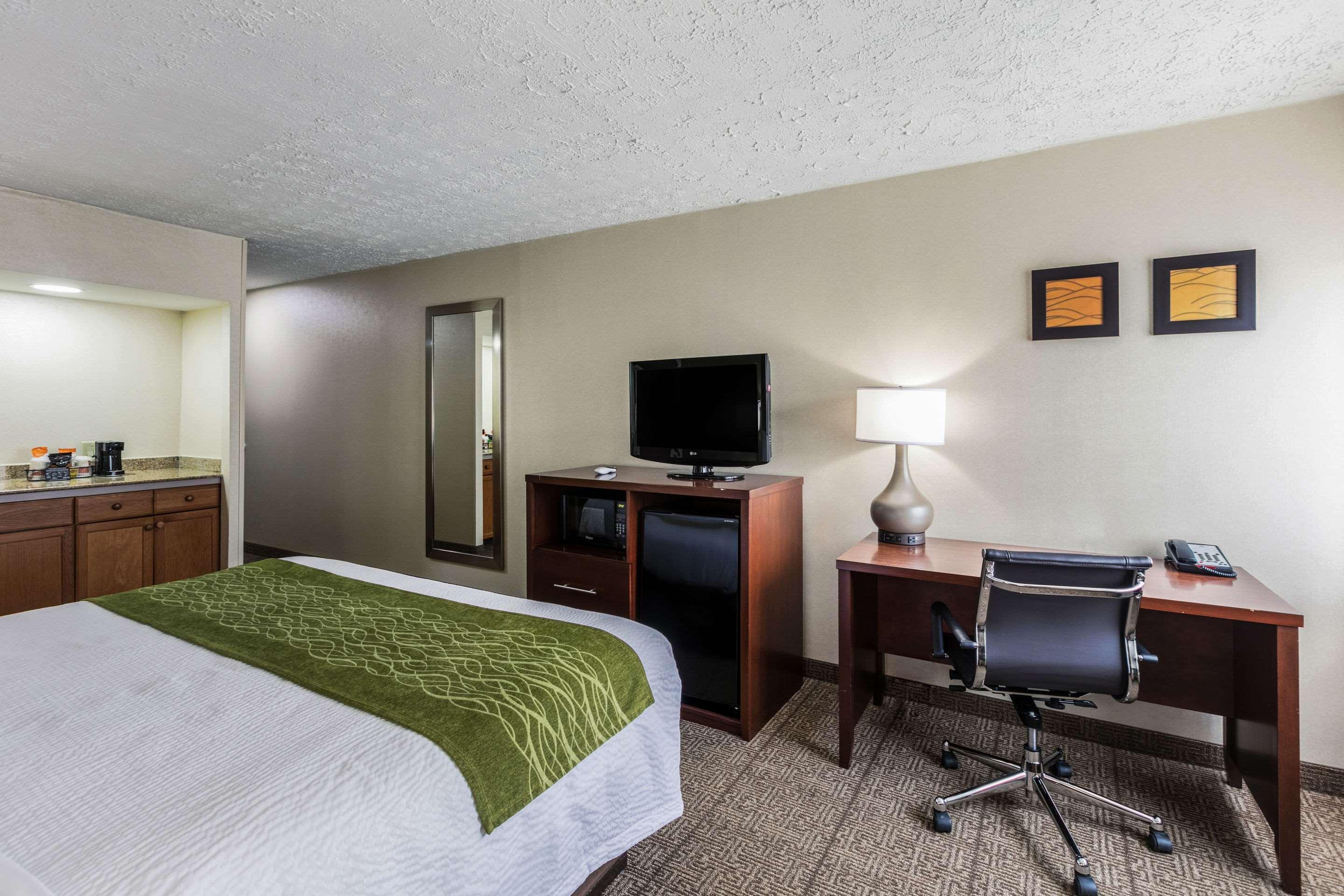 Comfort Inn Medford-Long Island Exteriör bild