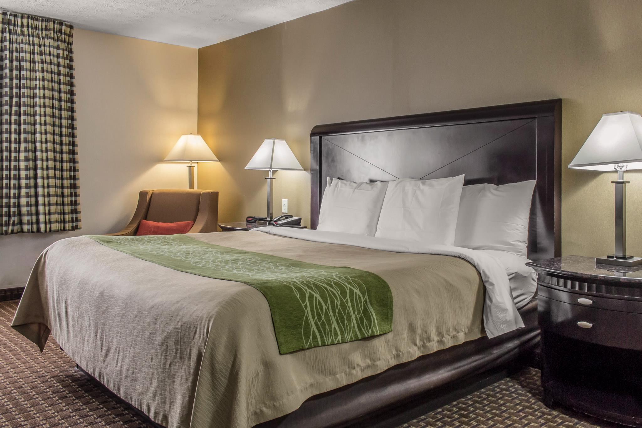 Comfort Inn Medford-Long Island Exteriör bild