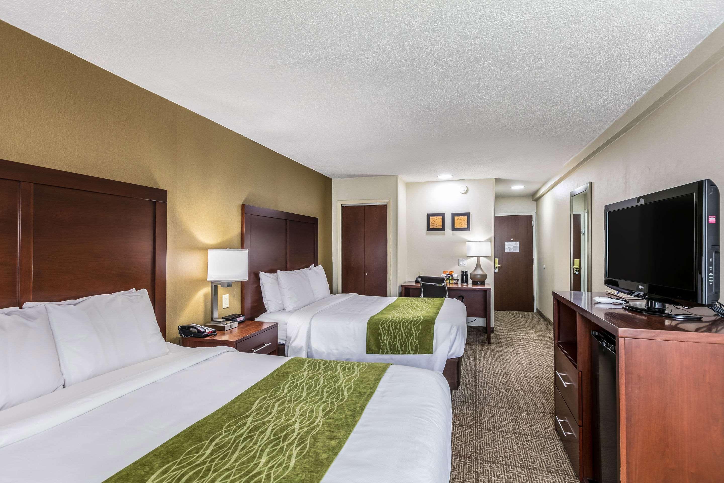 Comfort Inn Medford-Long Island Exteriör bild