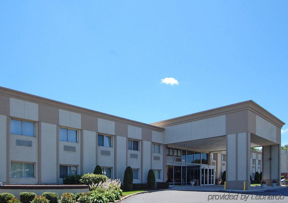 Comfort Inn Medford-Long Island Exteriör bild
